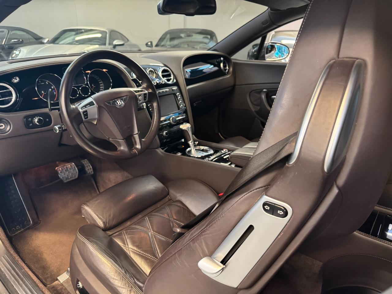 Bentley Continental GT 6.0 Speed - 610CV