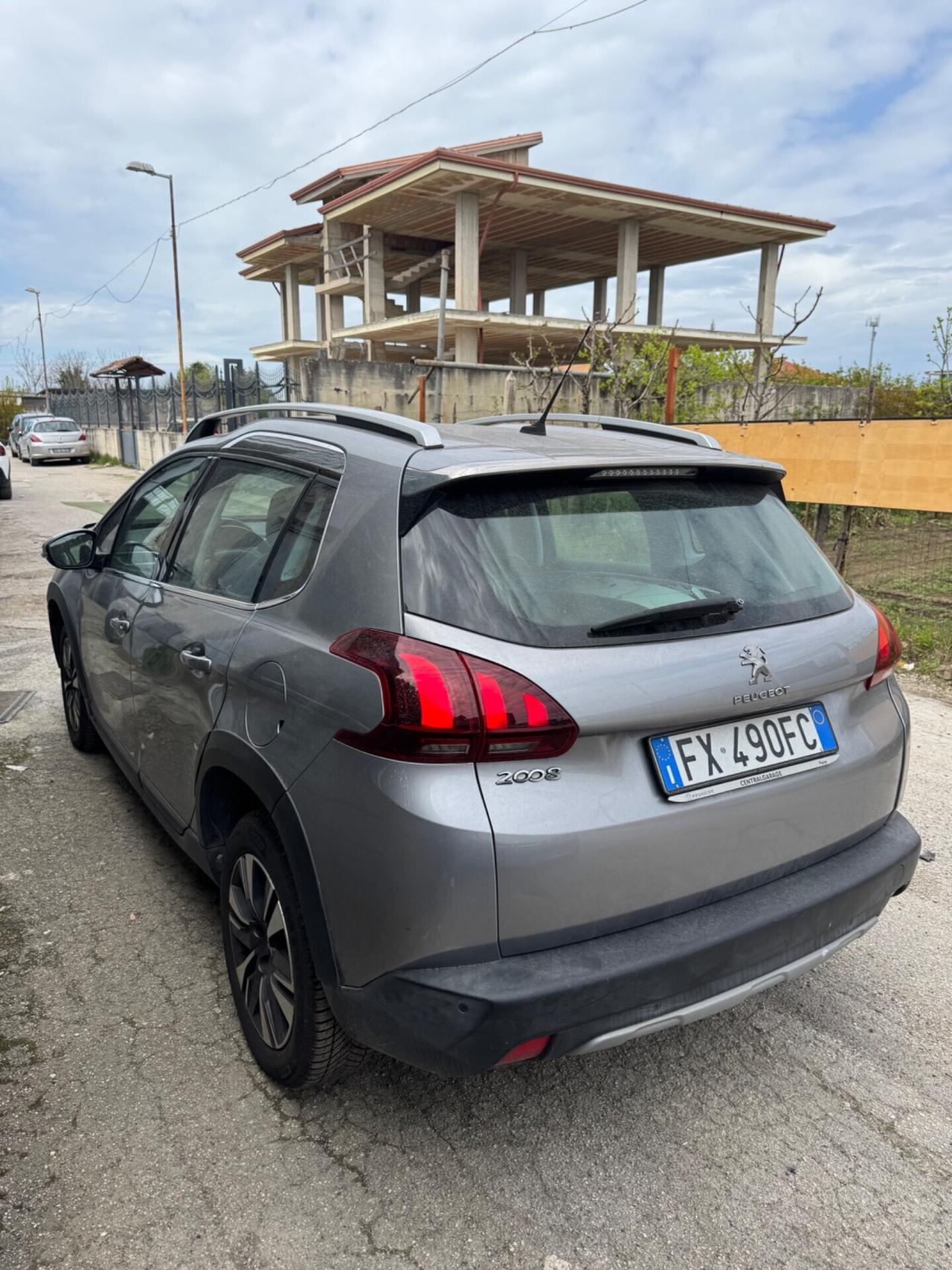 Peugeot 2008 PureTech 82 S&S Allure