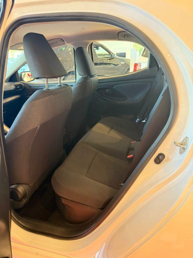 TOYOTA Yaris 1.5 Hybrid 5 porte trend