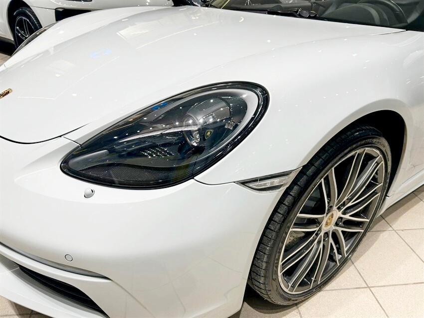 Porsche 718 Spyder Boxster 2.0 T