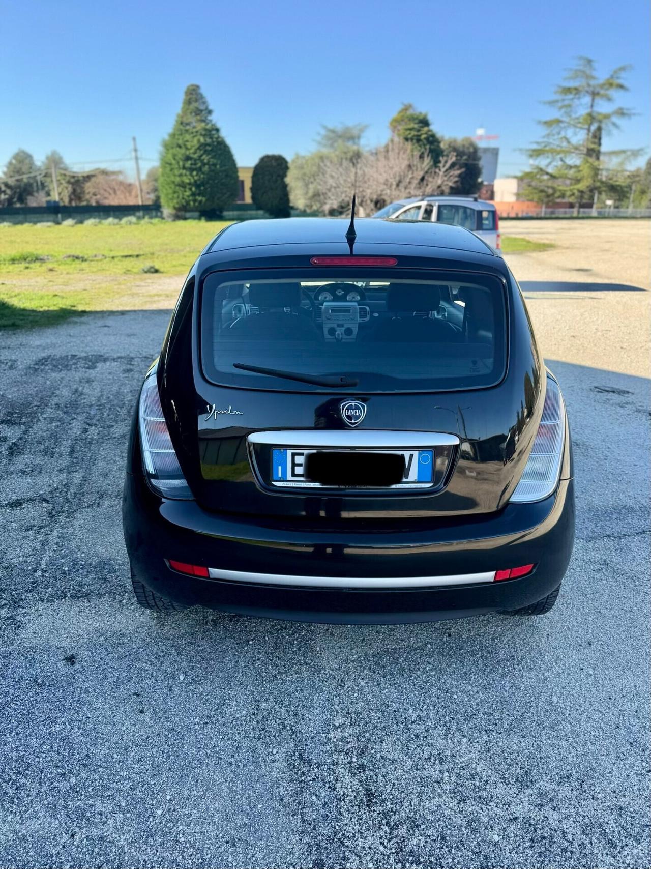 Lancia Ypsilon ecochic 1.4 benzina GPL neopatentati