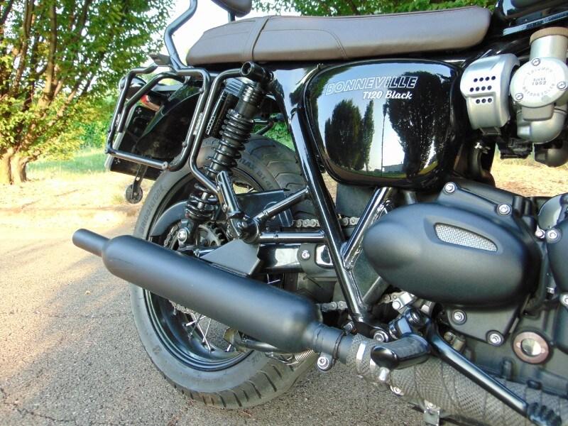 Triumph Bonneville T120 Black