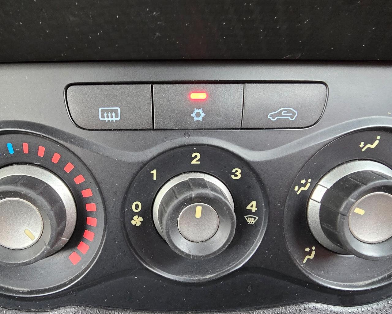 ALFA MITO DISTINCTIVE 1.3 M-JET 2013 PERFETTA