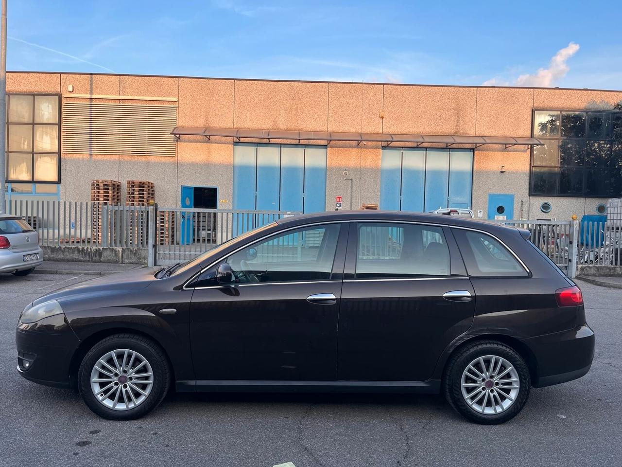 Fiat Croma 1.9 Multijet 16V Must