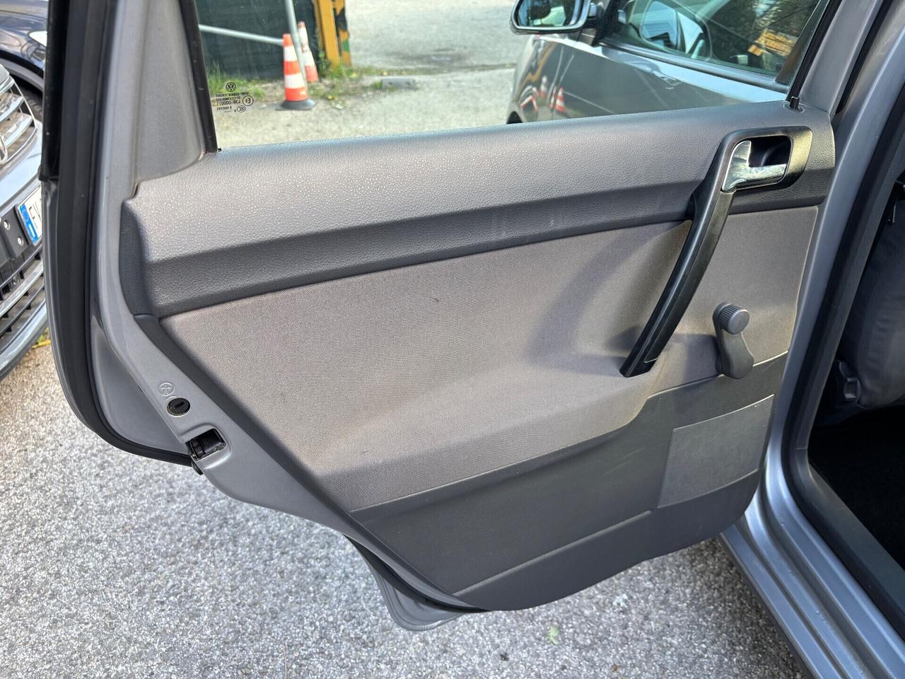 Volkswagen Polo 1.4 Benzina 5p. OK Neopatentati