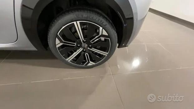 Lancia Ypsilon Hybrid e-DCT Edizione Limitata Cass