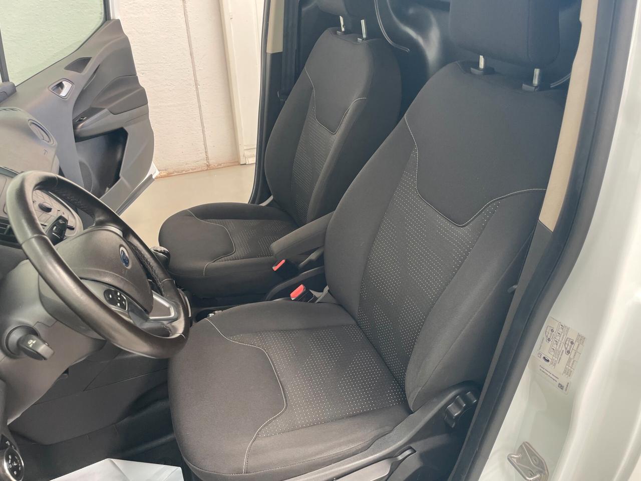 Ford Transit Courier 1.5 TDCi 75CV Van Trend