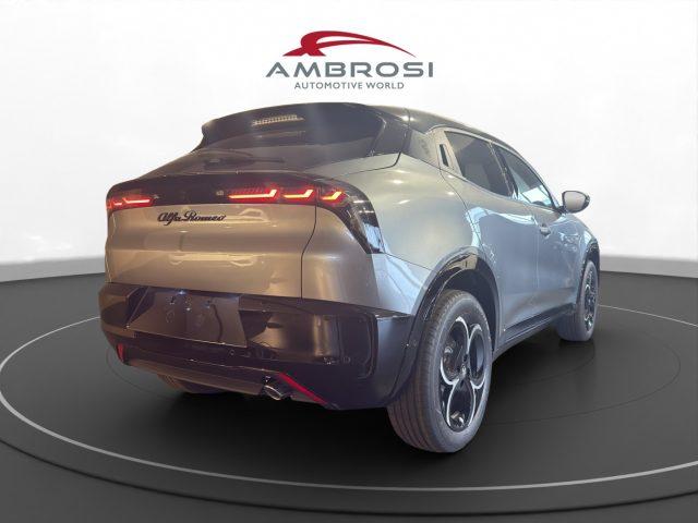 ALFA ROMEO Junior My25 Ibrida Q4