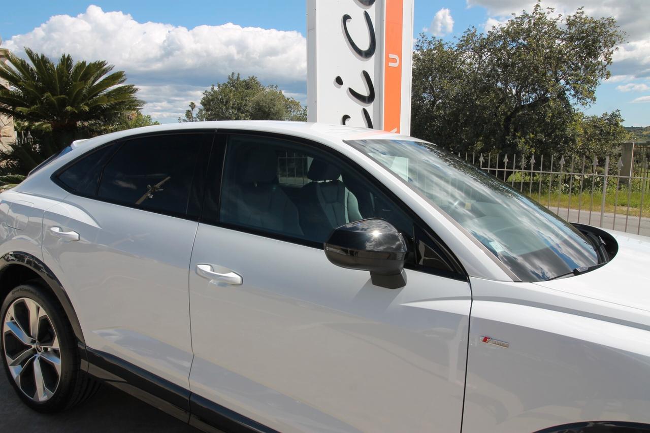 Audi Q3 SPB 45 TFSI e Identity Black|2024