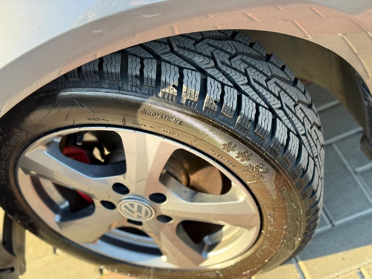 Volkswagen Golf 1.6 TDI 110 CV DSG R-LINE