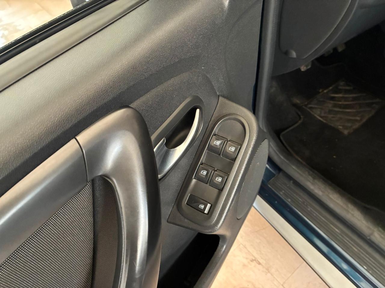 Dacia Duster 1.5 dCi 110cv navi retro perfetta-17