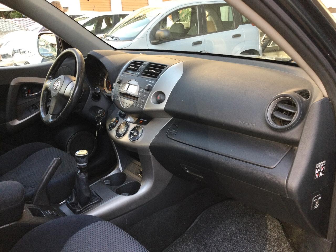 Toyota RAV 4 2.2 D-4D 136 CV Luxury