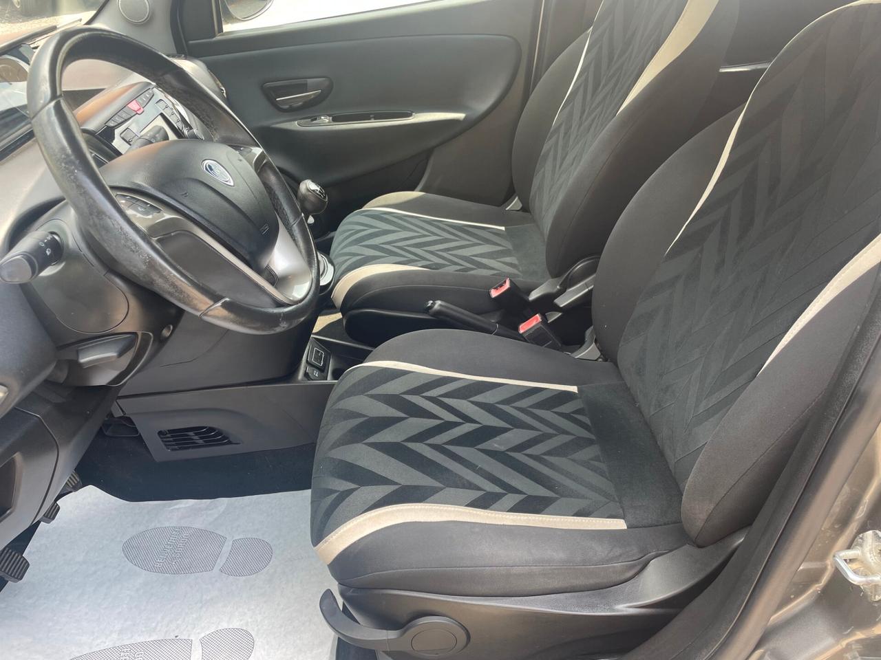 Lancia Ypsilon 1.2 69 CV 5 porte GPL Ecochic Gold - OK NEOPATENTATI