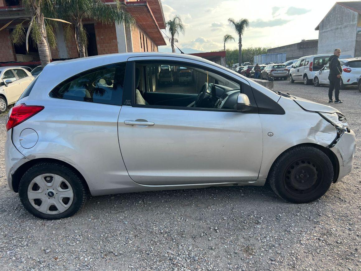 Ford Ka 1.2 + c/esp,tcs 69cv E5 LEGGI