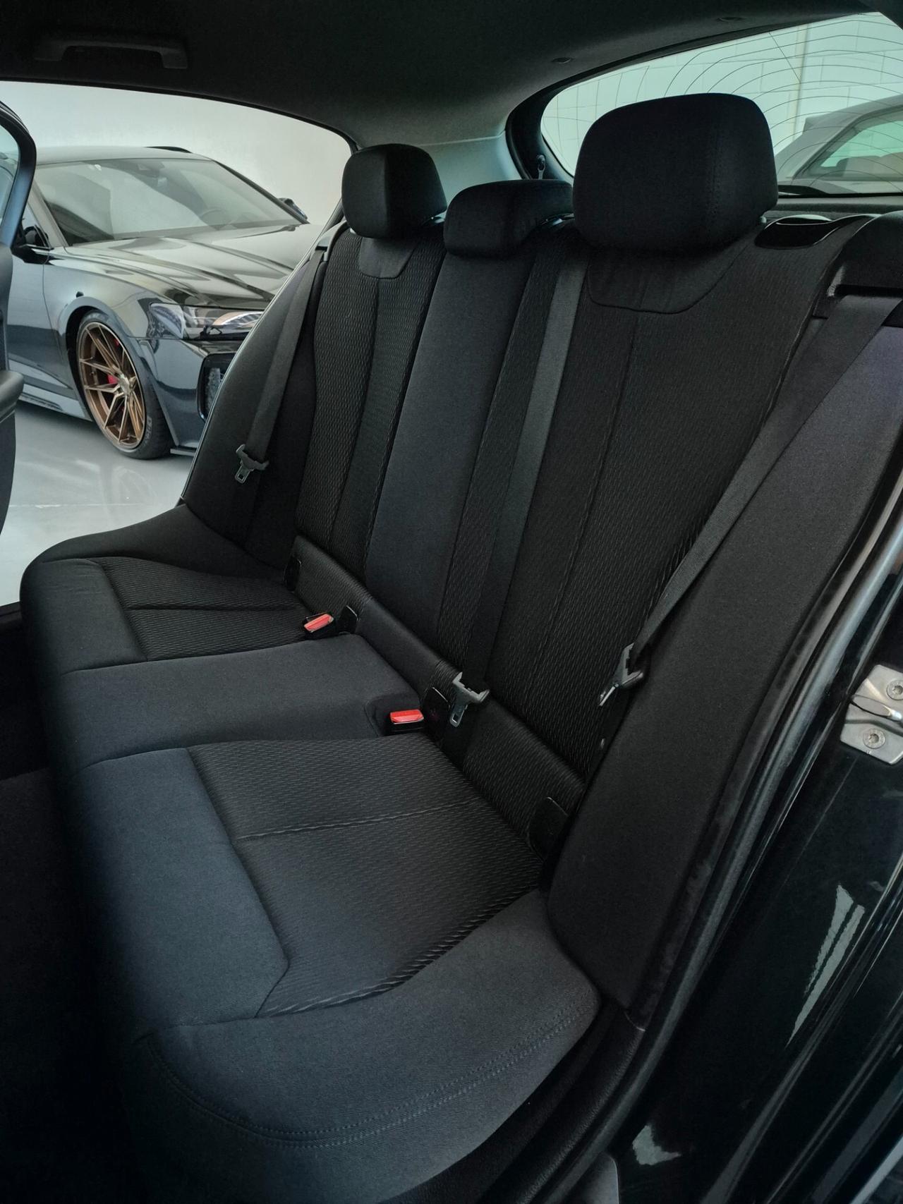 BMW 116 5P 2.0cc 116cv Automatica diesel clima bi-zona