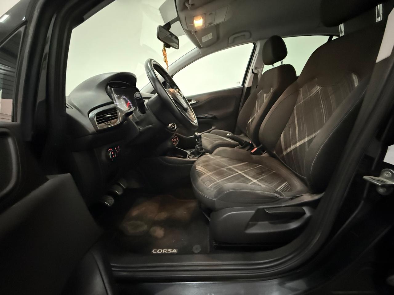Opel Corsa 1.2 5 porte Edition PER COMMERCIANTI