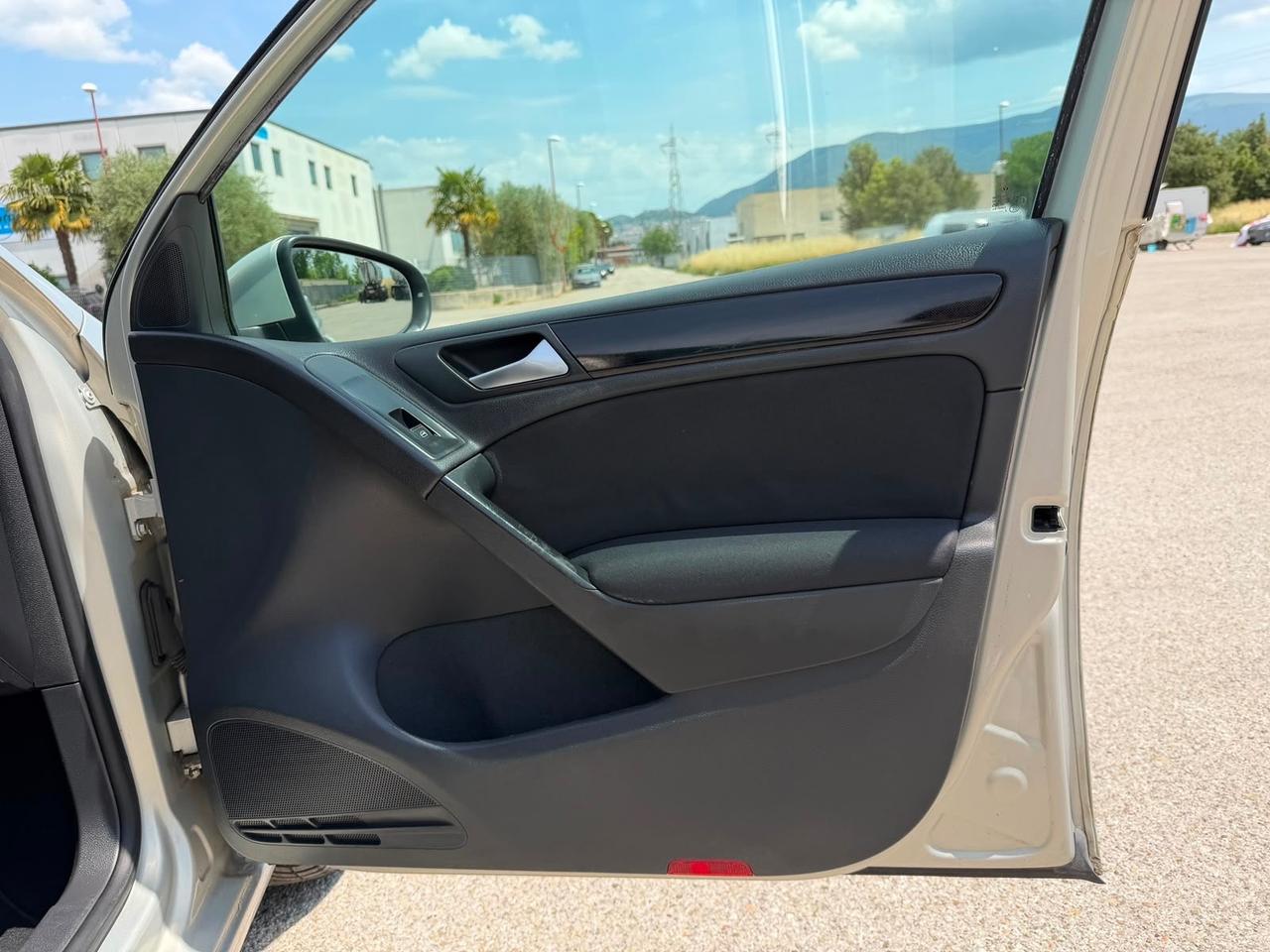 Volkswagen Golf Business 1.6 TDI 5p Highline