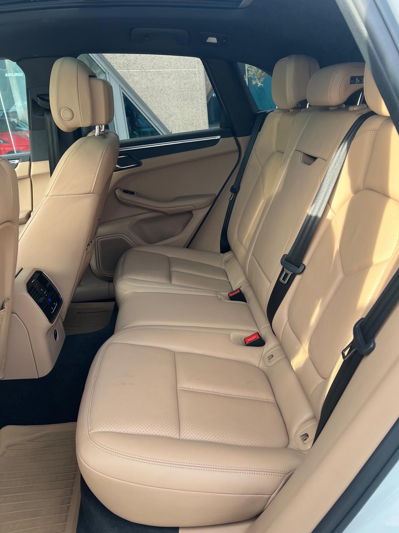 Porsche Macan 2.0 245cv pdk