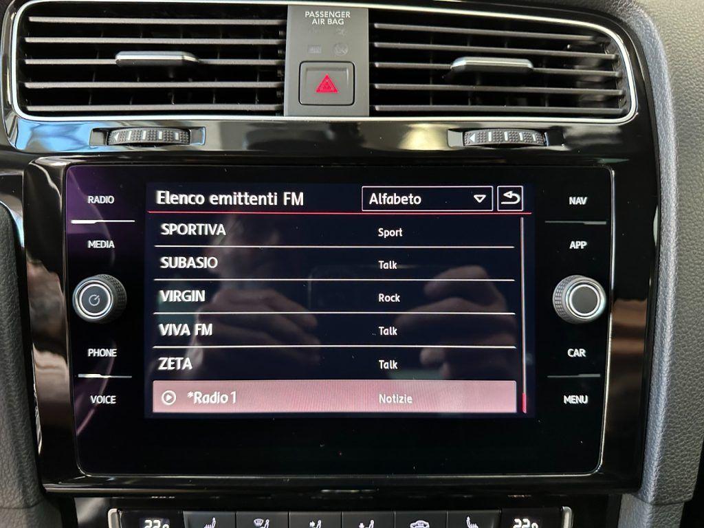 Volkswagen Golf GTI Performance 2.0 245 CV TSI DSG - 18"- Navi - ACC