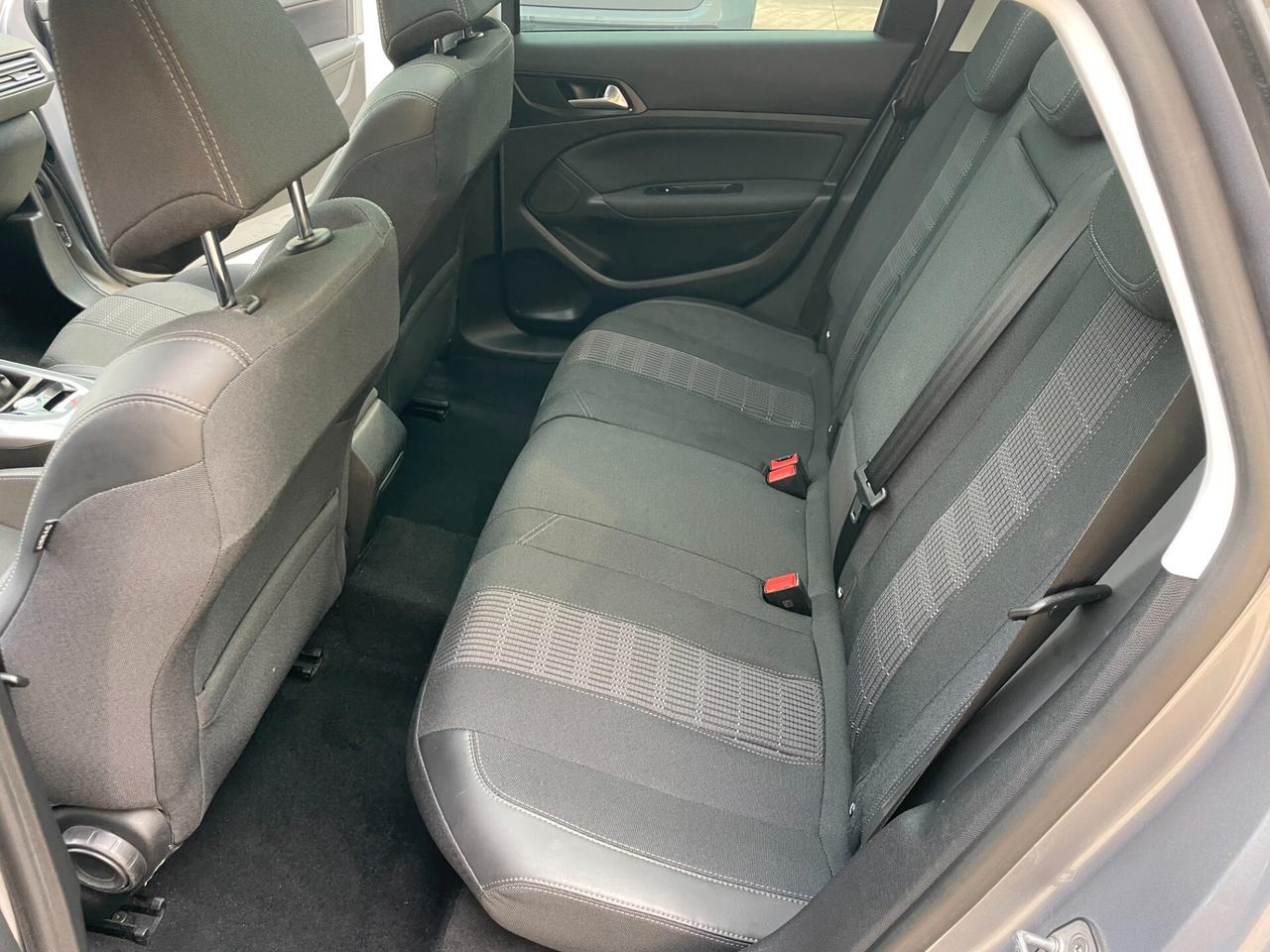 Peugeot 308 1.5 BlueHDi 130 S&S SW Allure