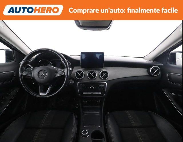 MERCEDES-BENZ GLA 200 d Automatic Sport