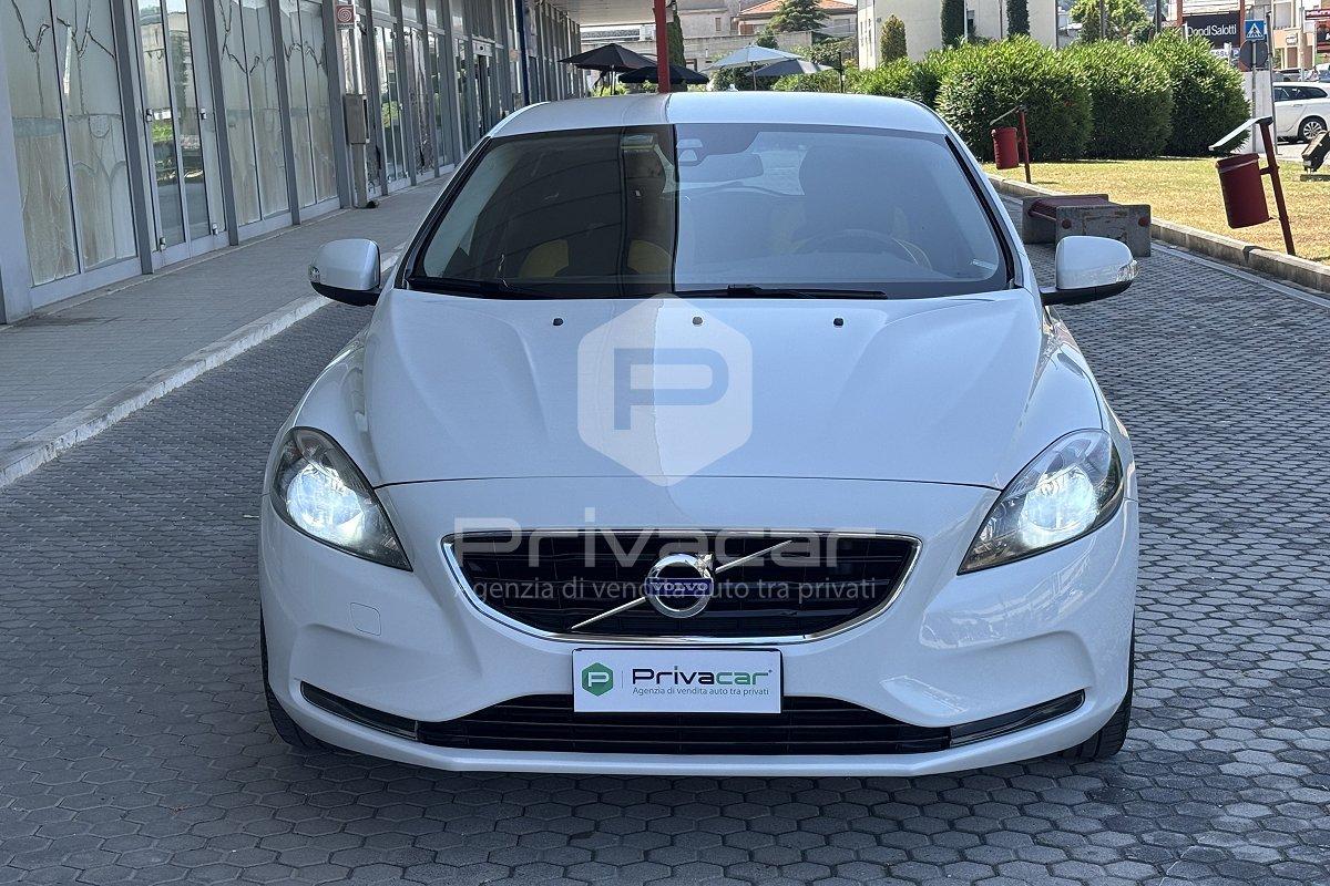 VOLVO V40 D2 1.6 Momentum