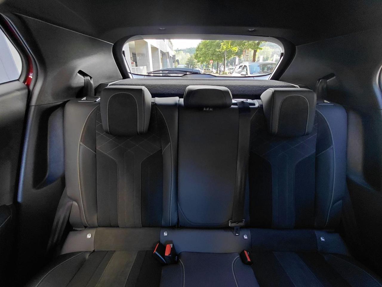 Peugeot 2008 Allure Pack 1.5 Blue HDI 130 #7949