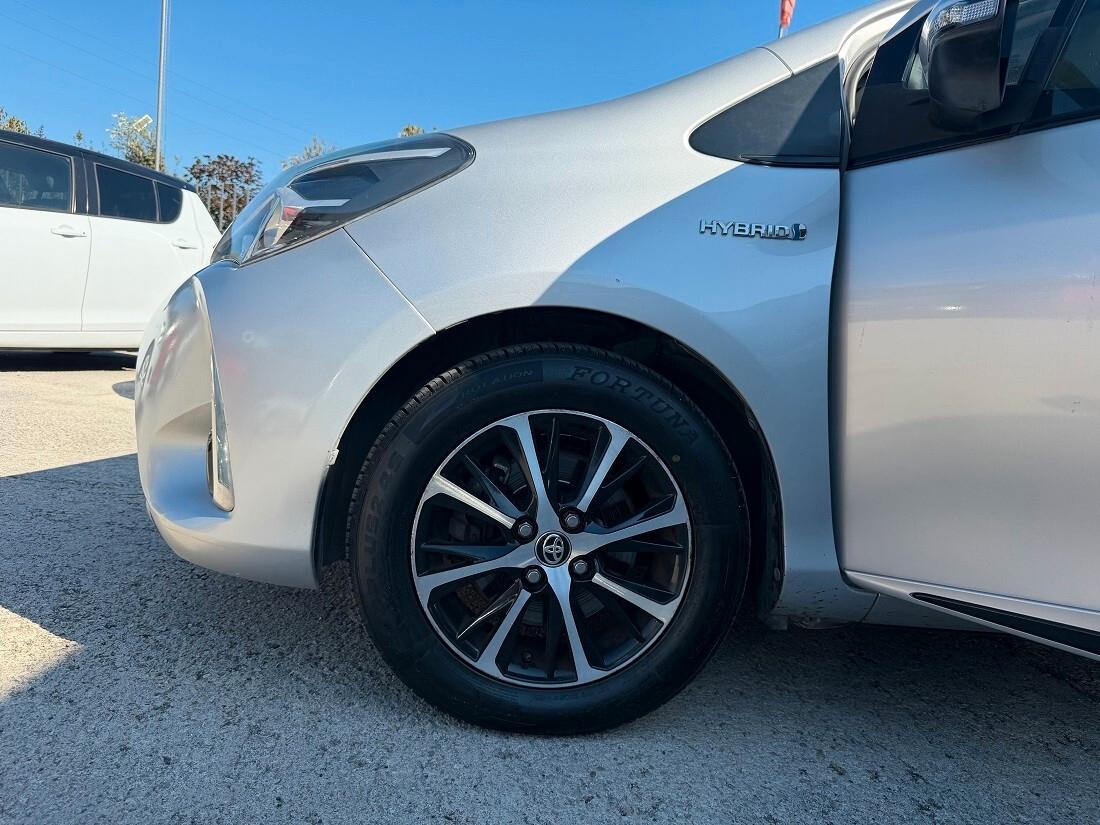 Toyota Yaris 1.5 Hybrid 5 porte Business