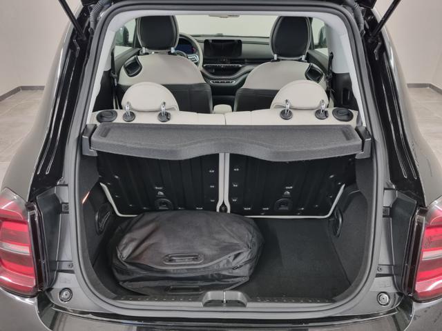 FIAT 500e 3+1 42 kWh La Prima