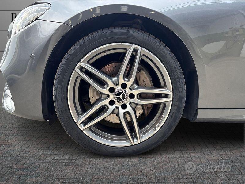 Mercedes-Benz Classe E - W213 Berlina - E 220...