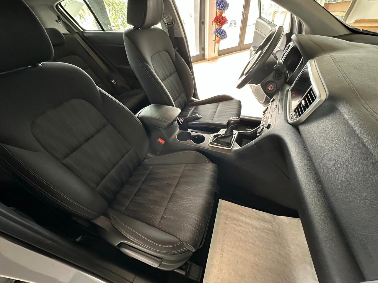 Kia Sportage 1.6 CRDI 136 CV 2WD Mild Hybrid Urban
