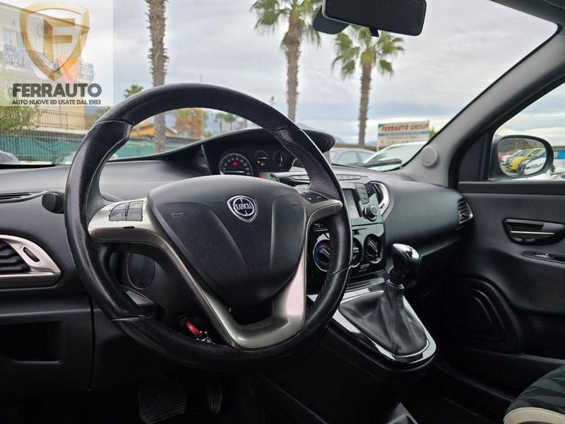 Lancia Ypsilon 0.9 TwinAir 85 CV 5 porte S&S DFN Gold