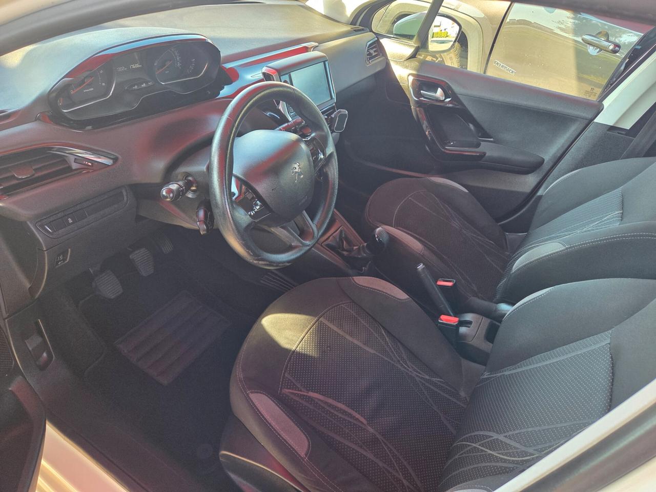 Peugeot 208 1.4 HDi 68 CV 5 porte 2013