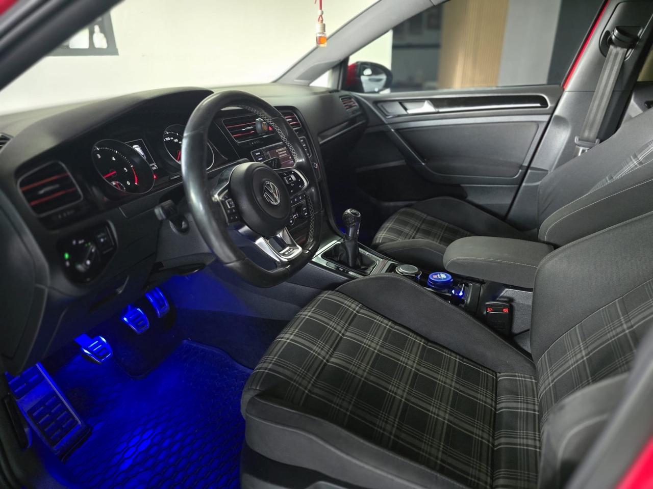 Volkswagen Golf GTD 2.0 TDI 5p. BlueMotion Technology