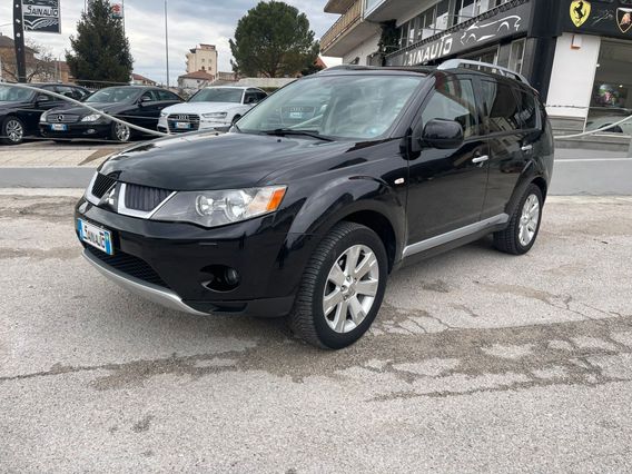 Mitsubishi Outlander 2.2 DI-D Instyle 7 p.ti DPF GARANZIA