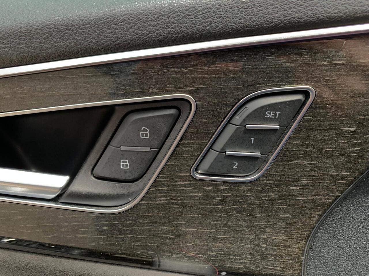 Audi Q8 RS TFSI V8 quattro tiptronic