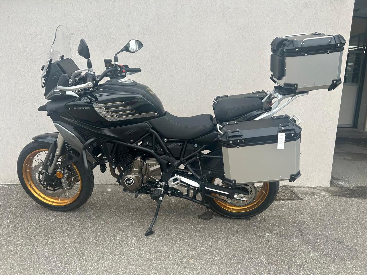 Qj Motor STR 700 SX PRONTA CONSEGNA IN PROMOZIONE