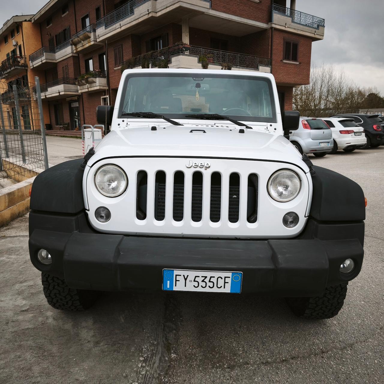 Jeep Wrangler 2.8 Sport CRD DPF