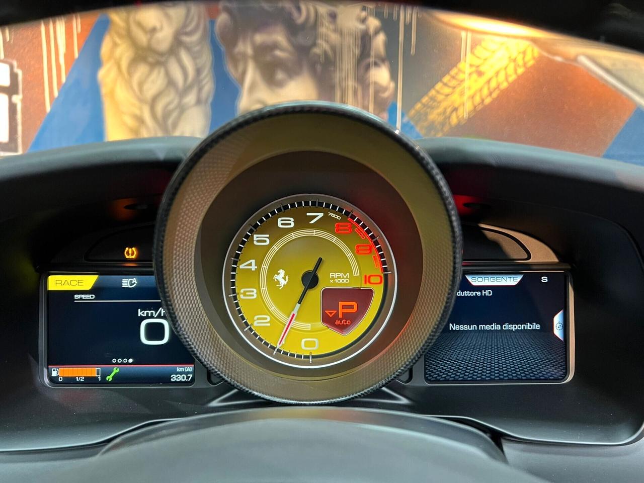 Ferrari F8 Spider 3.9 (333)