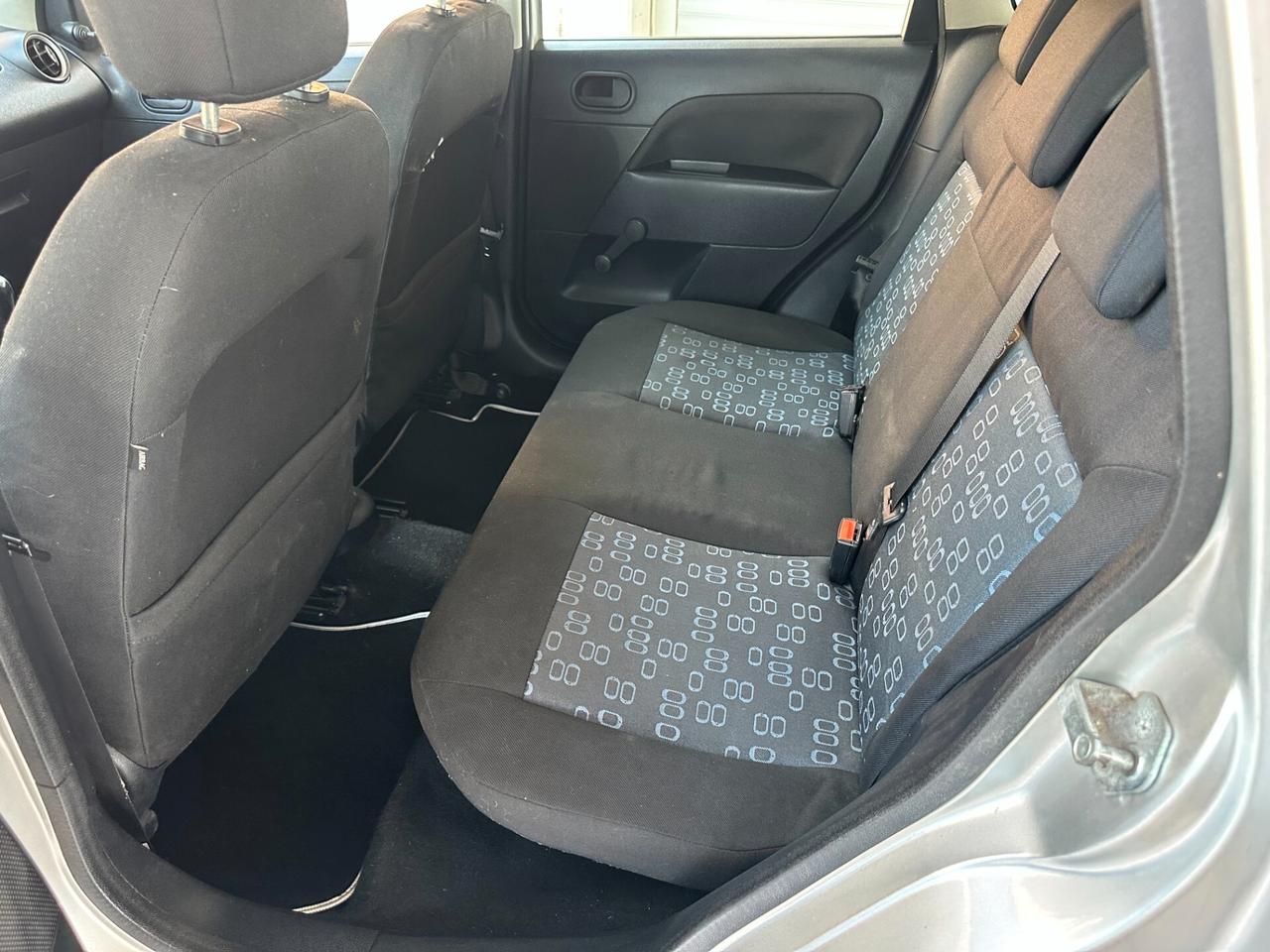 Ford Fiesta 1.2 Neopatentati (12 RATE)
