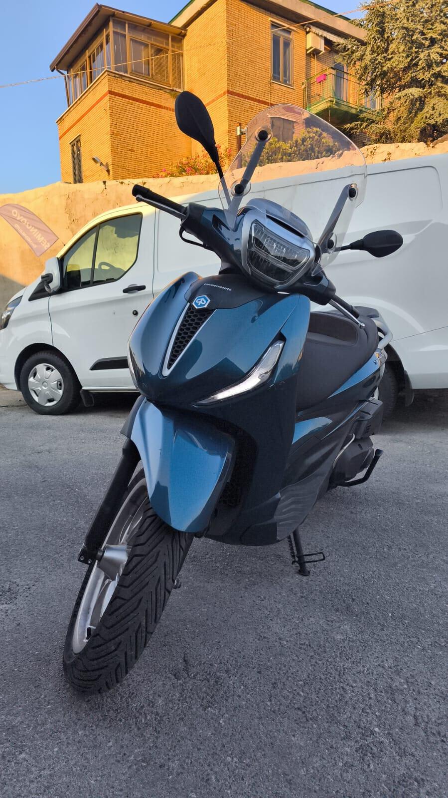 Piaggio Beverly 400 del 2024 USATO