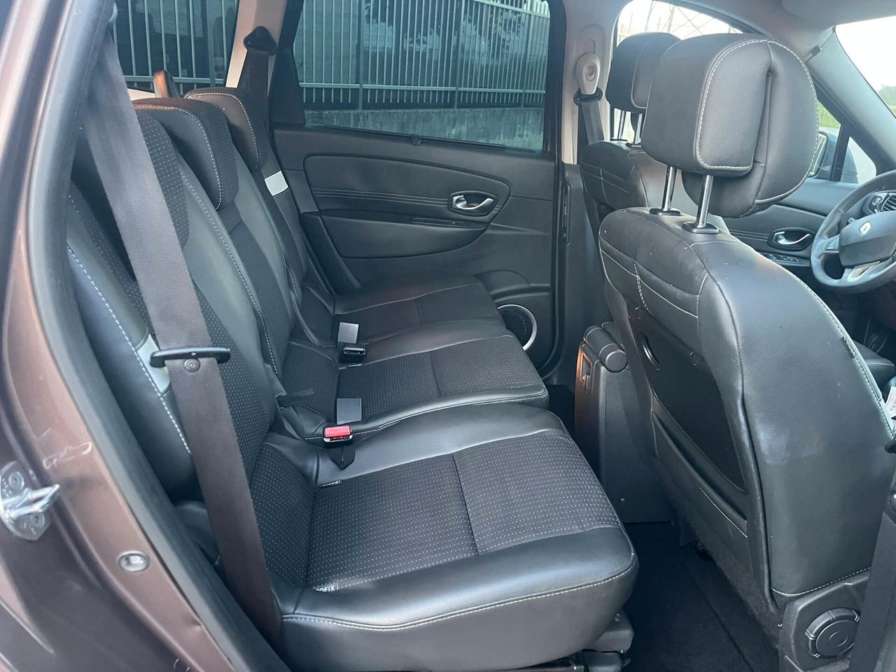 Renault Scenic 1.4 TCe Luxe 7 POSTI