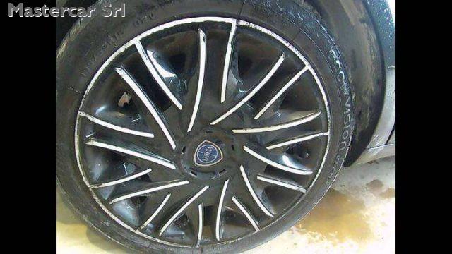 LANCIA Ypsilon 5p. Neopatentati 1.0 hybrid Gold tg: GK585ZB