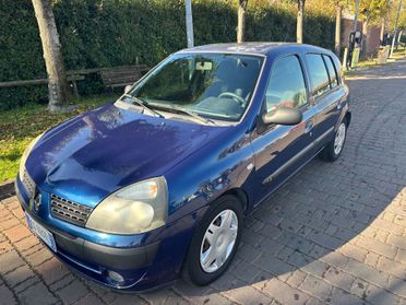 Renault Clio 1.2 benz 2003 Neopatentati