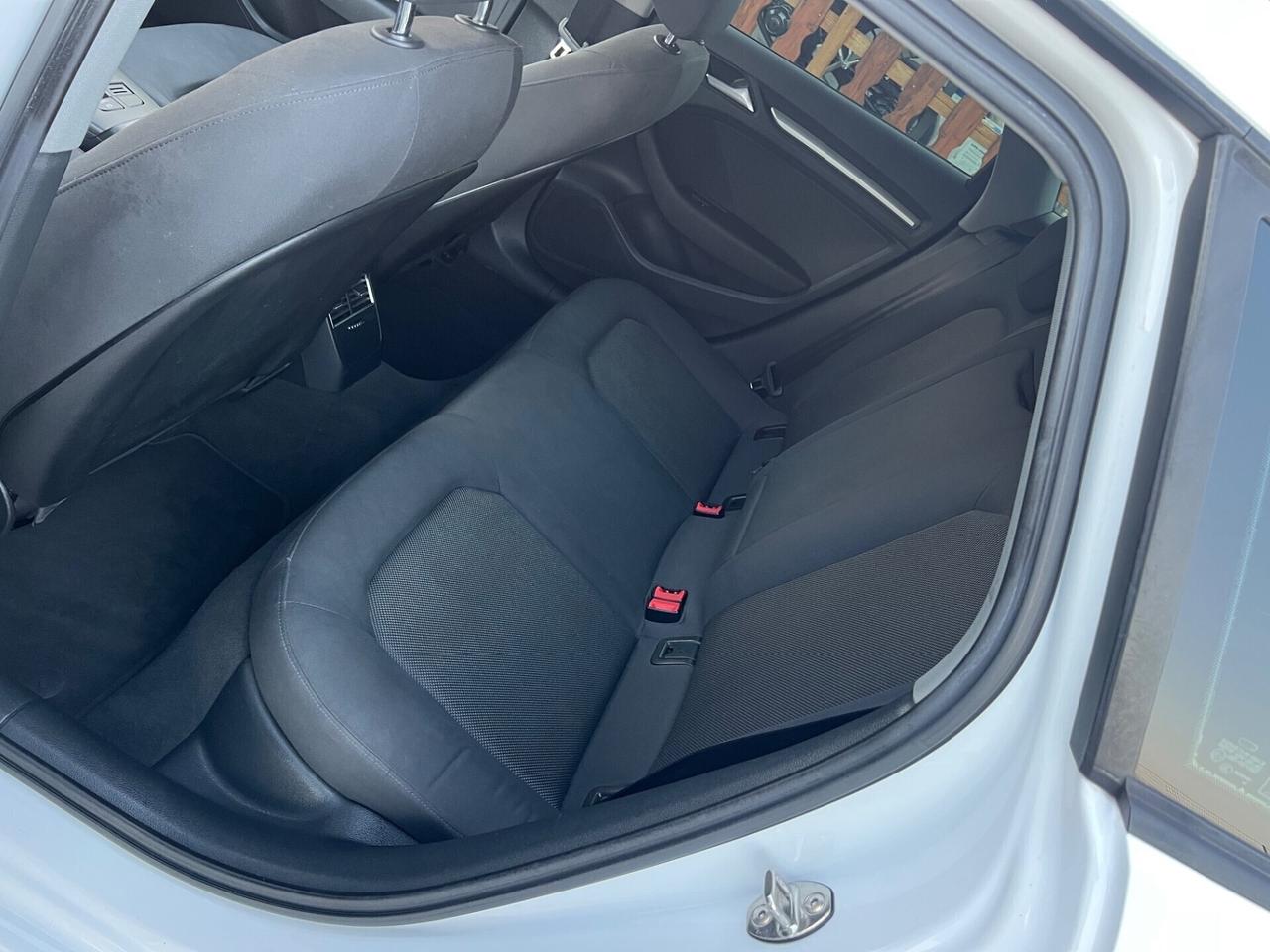 Audi A3 SPB 1.6 TDI S tronic Sport