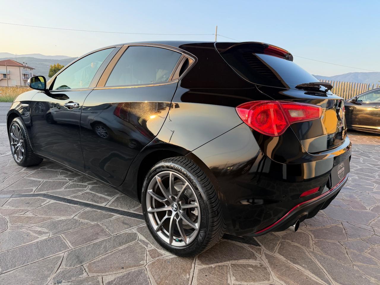 Alfa Romeo Giulietta 1.6 105 CV Exclusive Total Black