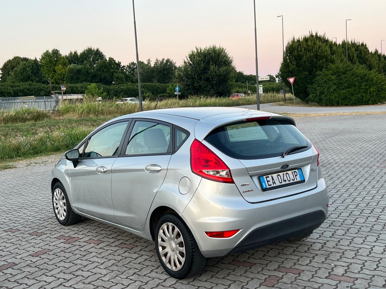 Ford Fiesta 1.4 TDCi 68CV 5 porte Titanium