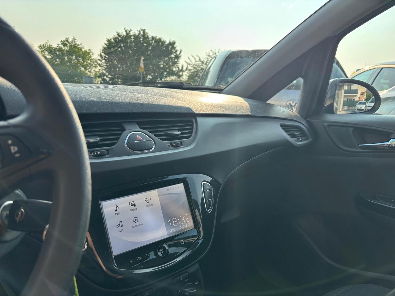 Opel Corsa 1.4 GPL Neopatentati