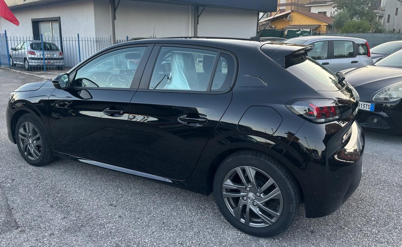 Peugeot 208 PureTech Allure 2022 garanzia 10 Anni