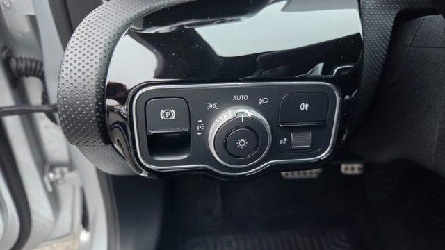 MERCEDES-BENZ A 200 Premium Amg PERMUTE UNICOPROPRIETARIO